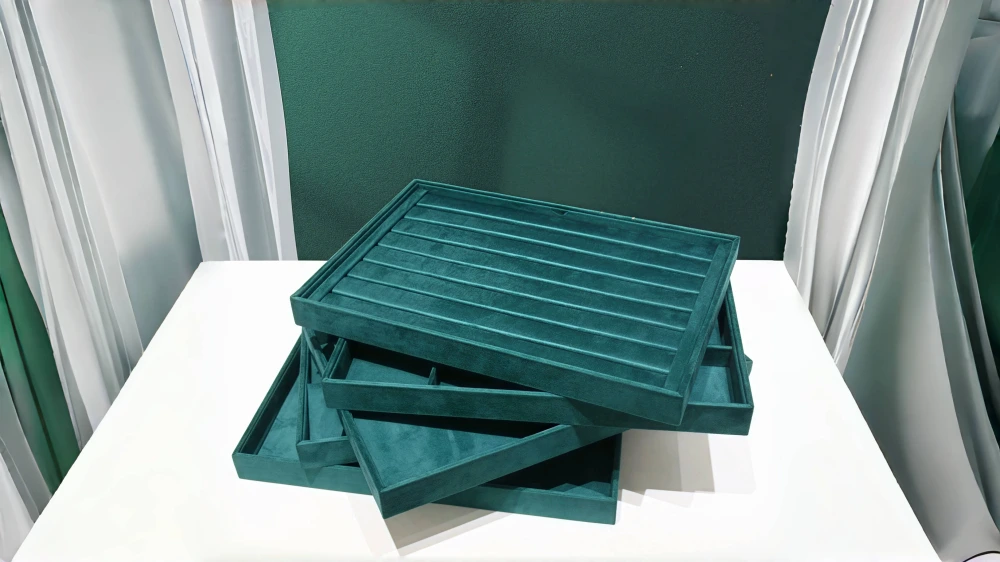 Choosing the Right Material for Your Jewelry Display Trays 2 Green Jewelry Display 2
