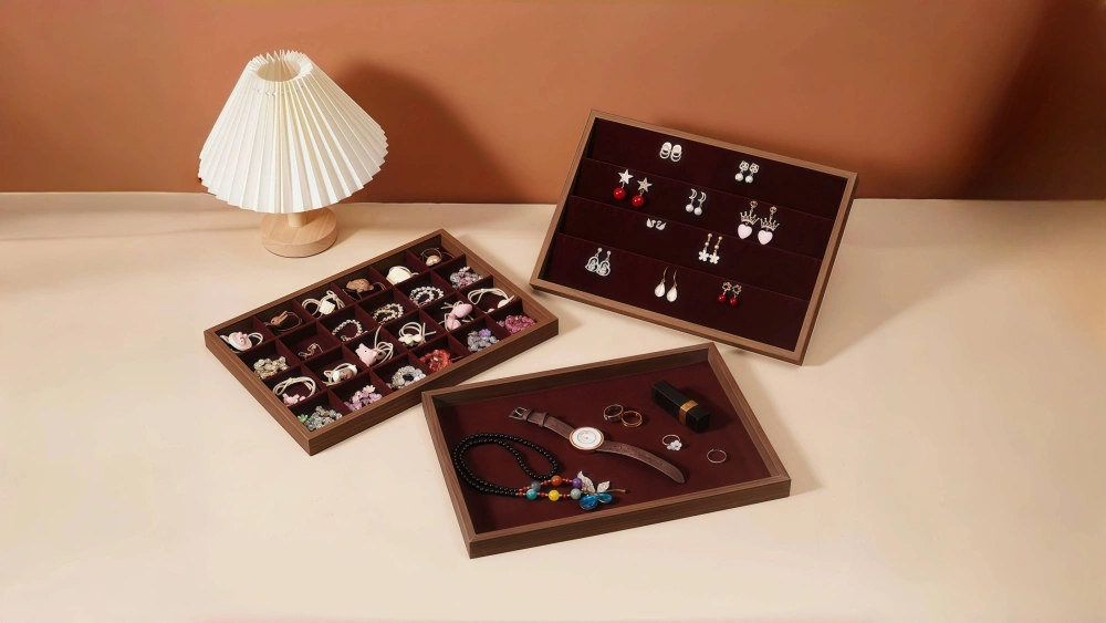 Creating Eye-Catching Jewelry Display Trays: Tips and Tricks 3 Jewelry Display Trays