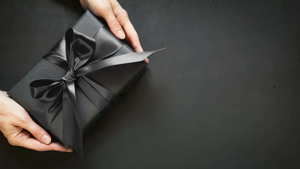 Benefits of Using Gift Packaging Boxes for Business / Brand 5 black gift box for wholesale