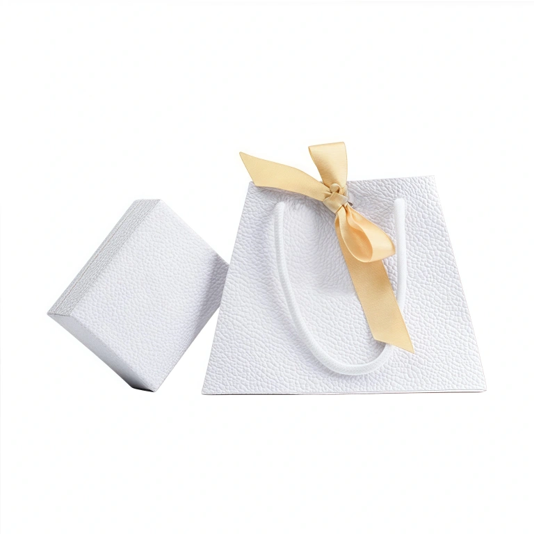 Jewelry Accessories 5 White Handle Bags