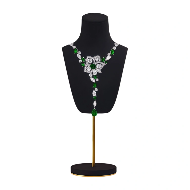 jewelry busts