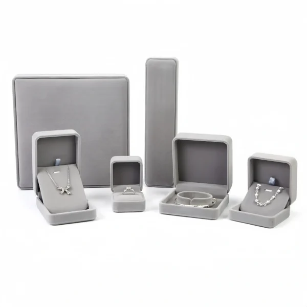 Multi-Color Eight Corner Velvet Bracelet Box