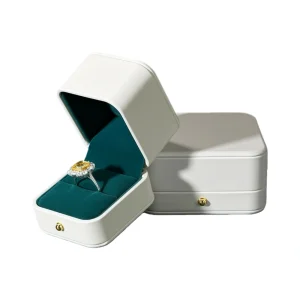 Yaneng-Green-Ring-Box (1) Custom High-End White PU Leather Engagement Ring Box