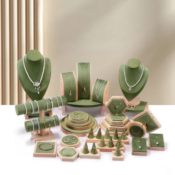 Luxury Green Wood ＆ Velvet Jewelry Display Set