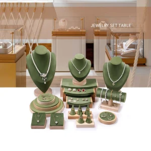 Luxury Green Wood ＆ Velvet Jewelry Display Set - Image 2