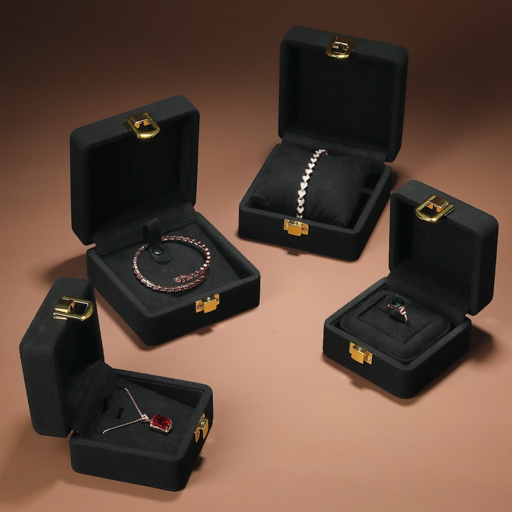 High-End Microfiber Metal Buckle Bracelet Box - Image 4