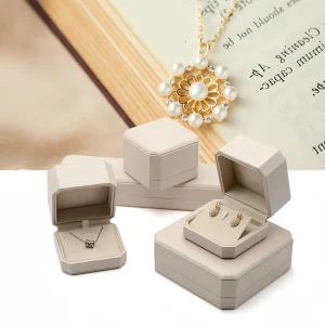 Luxury Off-White Flip-Top PU Leather Earring Box - Image 2