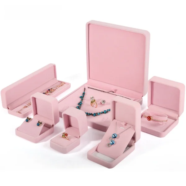 High-end Flip-Top Pink Velvet Earring Box
