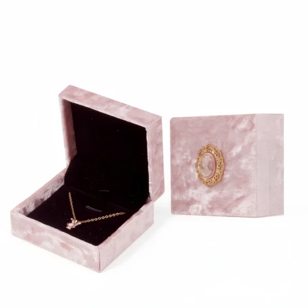 Custom Luxury Retro Pink Velvet Necklace Box