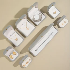 Custom Color High-end Gold Buckle Velvet Bracelet Box - Image 4