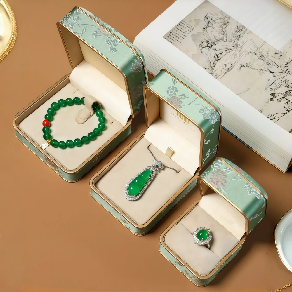 Chinese Style High-end Silk Embroidery Bracelet Box - Image 2