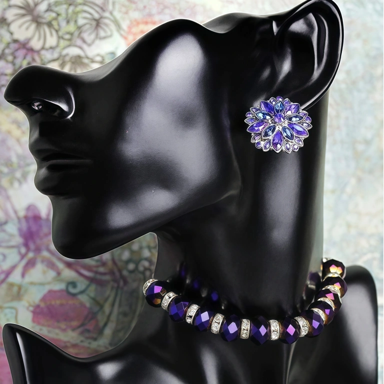 Resin Jewelry Display Mannequin Stand - Image 2