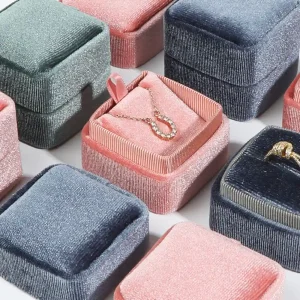Square Rounded Corner Velvet Ring Box for Jewelry Packaging - Image 2