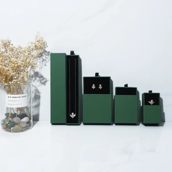 Color Paper Jewelry Box Set for Retail & Gift Packaging