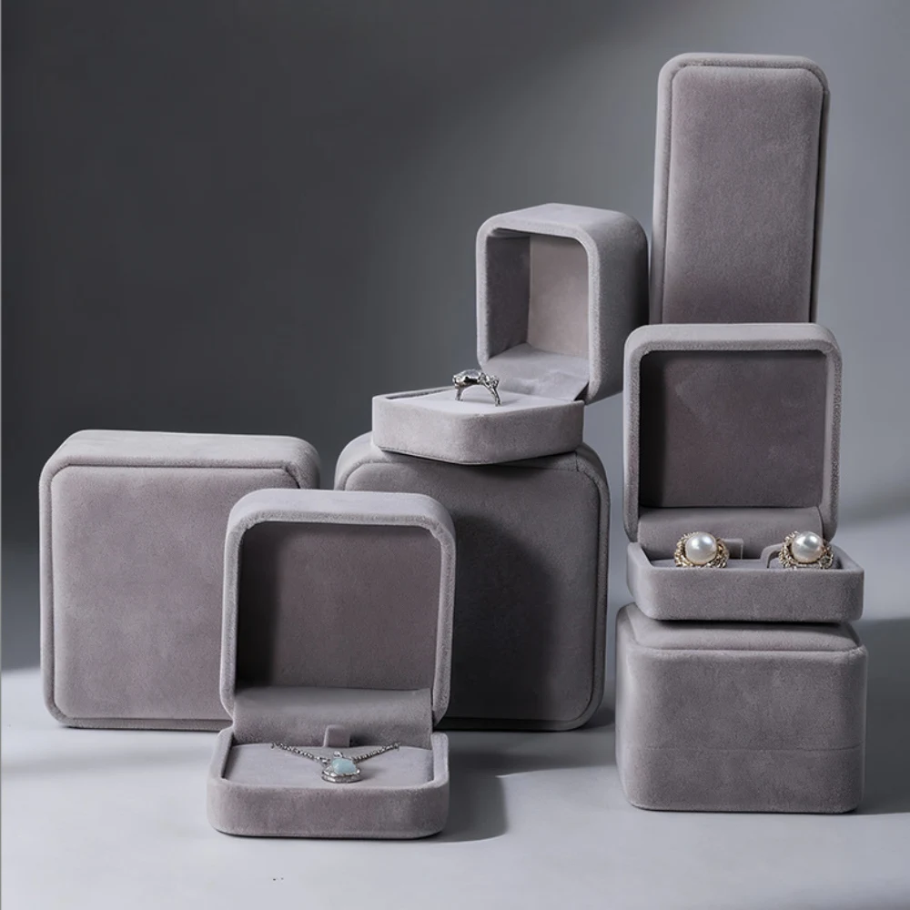 Custom Color Velvet Jewelry Box Set for Branded Packaging - Image 2