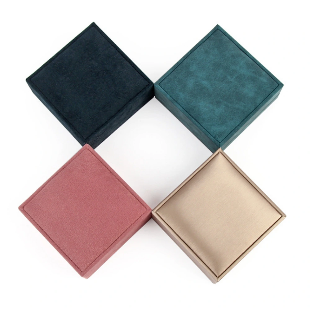 Custom Velvet Necklace Box for Elegant Jewelry Packaging - Image 4