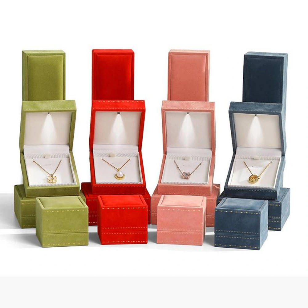 LED Velvet Jewelry Box Set for Illuminated Jewelry Display - Image 2
