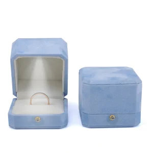Blue LED Velvet Ring Box for Elegant Jewelry Presentation - Image 3