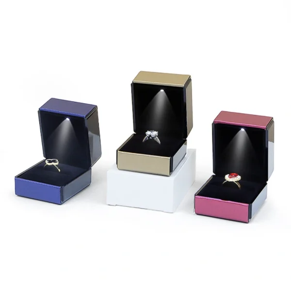 Luxury Plastic Ring Box for Elegant Jewelry Packaging